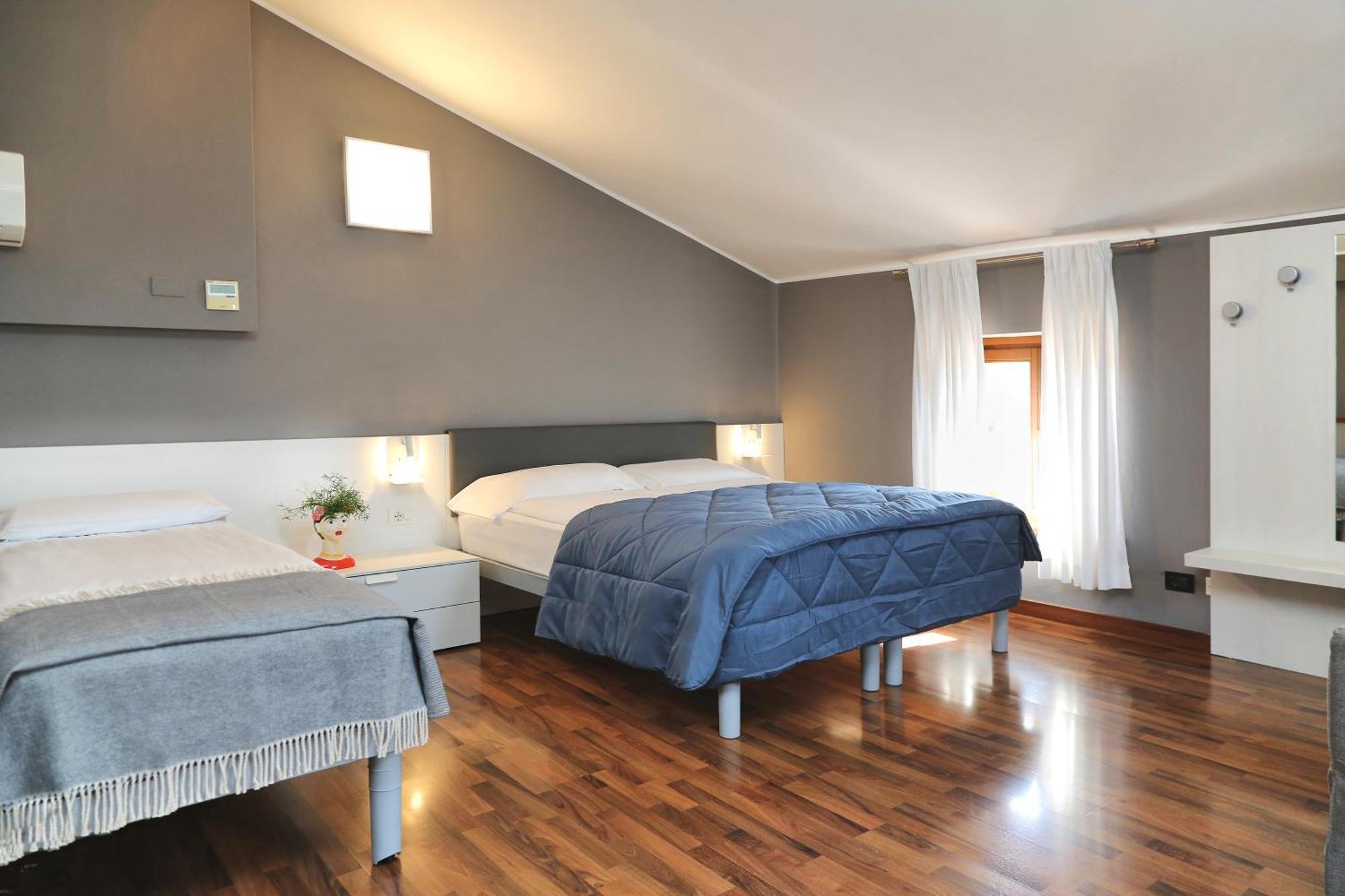 Albergo All'Ancora Гарда Екстер'єр фото